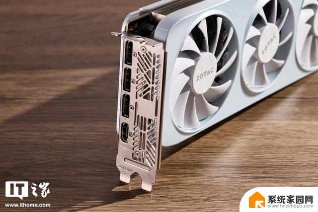 索泰GeForce RTX 5060 Ti 8GB月白OC显卡评测：性能如何，值得购买吗？