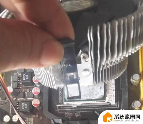 cpu风扇怎么清理灰尘 CPU散热风扇如何清理灰尘