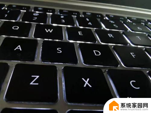 开笔记本键盘灯是哪个键 笔记本电脑键盘灯怎么开关