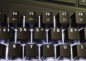关闭键盘灯光快捷键 笔记本电脑如何关闭键盘灯