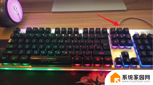 键盘上的灯光怎么切换 机械键盘灯光切换方法